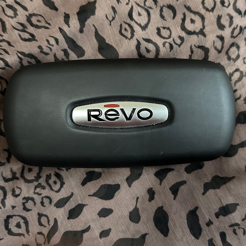 Like new Revo Sunglass